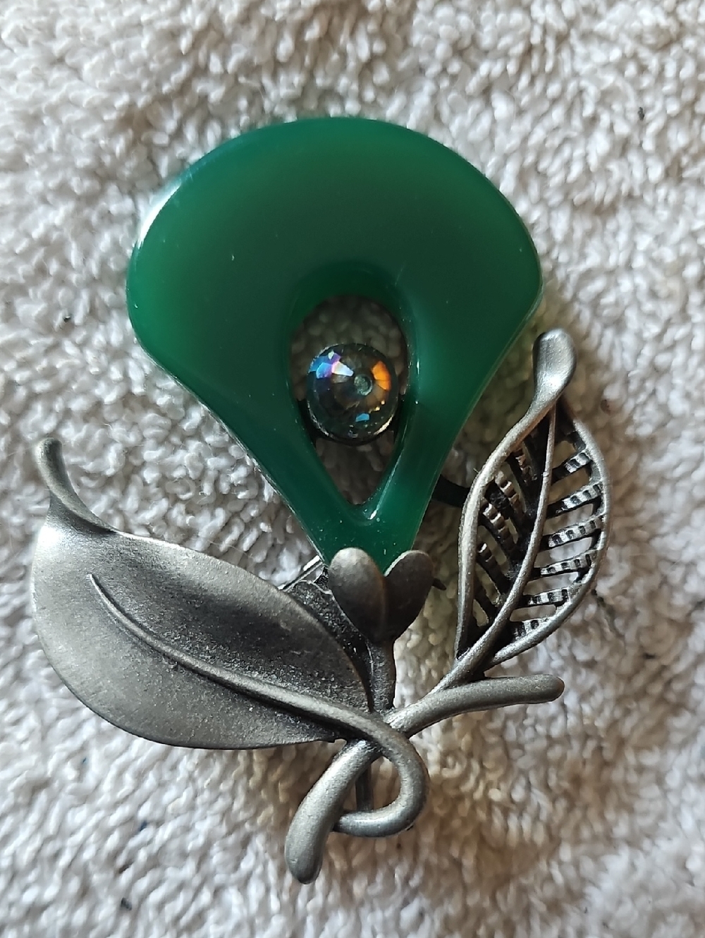 Beautiful Pear Style Brooche - Picture 2 of 5